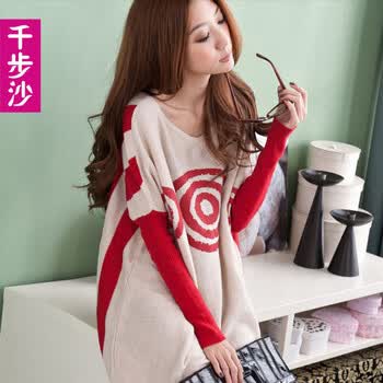 女装新品 2011时尚宽松款镂空<em>毛衣</em> 枚红色小组