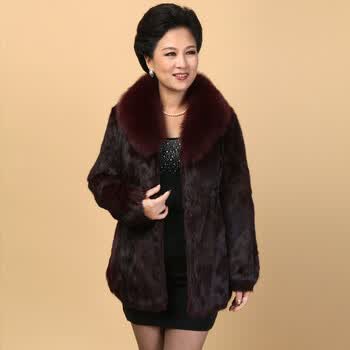 2013秋冬新款 海宁中老年<em>皮草</em>女妈妈<em>款外套</em>狐