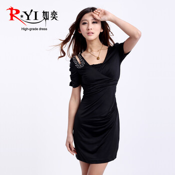 如奕 2012春夏新品 肩部定钻连衣裙 修身 牛奶丝连衣裙 黑色 XL