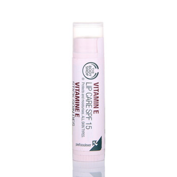 The Body Shop TBS美体小铺 VE维他命E隔离护唇膏(SPF15) 4.4g 修复干裂脱皮防唇部绉折及黯沉