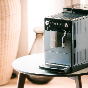 Melitta 美乐家咖啡机 意式全自动家用/办公室原装进口 锥形精钢现磨刀盘 静噪研磨绵密奶泡系统 F27/0黑色
