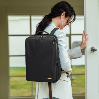 高尔夫（GOLF）双肩包女15.6英寸笔记本电脑包旅行背包书包商务出差行李包优雅黑