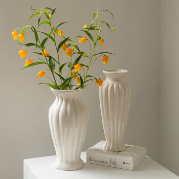 京东鲜花 法式陶瓷花瓶高级感插花复古玫瑰客厅新年摆件白色艺术奶油风