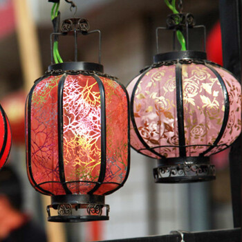 仕彩 春节装饰品 新年挂饰 场景装饰摆件 新年布灯笼 灯笼摆件 透明灯笼混发+铁架A+七彩蜡烛