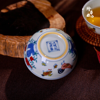 
                                        绘本 明成化斗彩鸡缸杯2.8亿苏富比拍卖款 景德镇仿古陶瓷 茶杯品茗杯主人杯酒具 多款包邮 F款鸡缸杯 惠享收藏版                