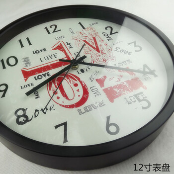 
                                        个性一百爱心时钟 绿草挂钟时尚创简约现代客厅钟表家居时钟静音 黑色 12英寸 30*30                