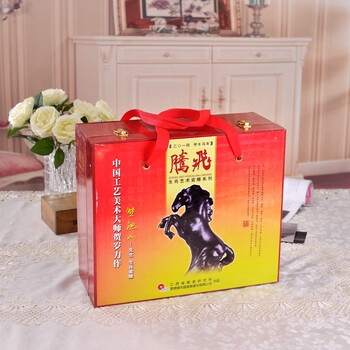 
                                        瓷博 景德镇陶瓷雕塑装饰摆件家居工艺品熊钢如站立黑马腾飞创意生肖                