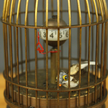 
                                        邸高家居 创意时钟摆件 欧式古典饰品 机械表摆件 纯铜鸟笼机械钟 小号                