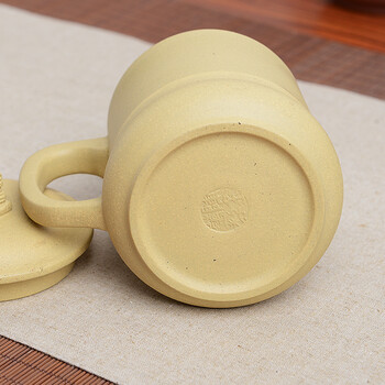 
                                        香自吟茶具 紫砂杯茶杯子盖杯宜兴手工黄龙山原矿段泥团泥古韵400毫升厚德载物紫砂杯支持订制 厚德载物段泥紫砂杯                