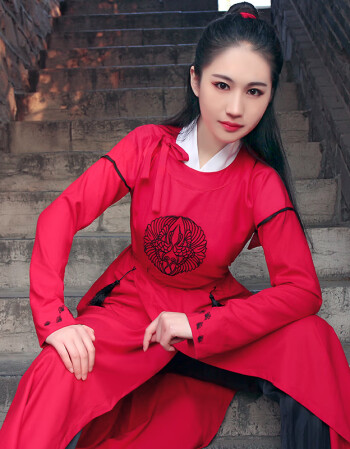 古装服装女款圆领长袍汉服改良侠女唐装舞台演出服中国风古典女装 酒