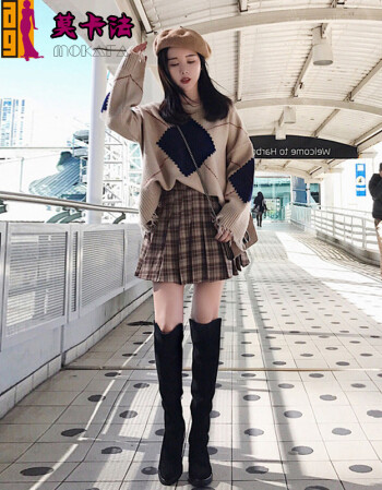 新款气质时髦bf原宿chic风秋毛衣两件套装裙时尚 杏色上衣 格子百褶裙