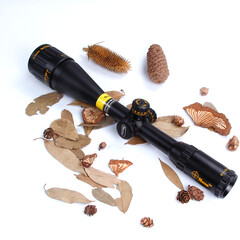 高清晰高抗震变倍瞄准器 测距瞄准镜 户外抗震