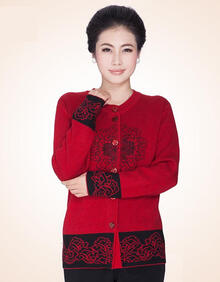 秋冬装新款女式<em>唐装羊绒</em>衫中老年毛衣<em>开衫</em>妈妈