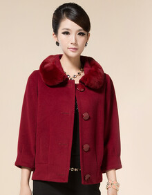 2013高档秋<em>冬装</em>新款<em>中老年</em>短款狐狸毛领羊绒
