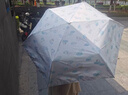 Wpc.防曬傘chiikawa遮陽傘日本防紫外線可愛彎鉤太陽傘折疊晴雨兩用傘 困覺覺 三折傘801-CK02 曬單實拍圖