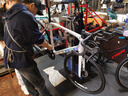崔克（TREK）公路車 EMONDA SL 4 碳纖維油壓碟剎輕量爬坡競賽級公路自行車 白色/銀色 門店提取 60CM（建議身高188-193CM） 22速 曬單實(shí)拍圖