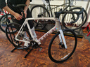 崔克（TREK）公路車 EMONDA SL 4 碳纖維油壓碟剎輕量爬坡競賽級公路自行車 白色/銀色 門店提取 60CM（建議身高188-193CM） 22速 曬單實(shí)拍圖