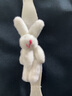 覓馨可愛(ài)徽章小熊貓胸針潮個(gè)性日系別針女卡通太陽(yáng)花掛件毛絨配飾 兔子 曬單實(shí)拍圖