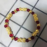 中國(guó)黃金（CHINA GOLD） 黃金手鏈女款足金石榴石貔貅轉(zhuǎn)運(yùn)珠紅瑪瑙手串七夕生日禮物女生 6mm石榴石【3只貔貅+6顆金珠】約2.6g 曬單實(shí)拍圖