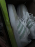 阿迪達斯（adidas）三葉草女鞋板鞋 夏季新款低幫皮面運動小白鞋潮流輕便休閑鞋 漢玉白/淡芝麻灰/燕麥色 38 (235mm) 曬單實拍圖