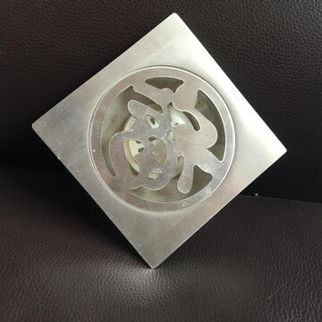 动4G手机 双卡双待 还有几个月保修,东西不错