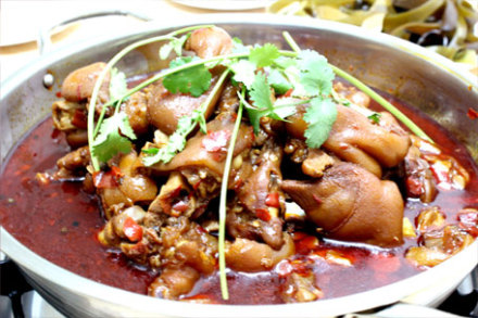 腊猪蹄火锅_富源猪脚火锅_鲜猪脚火锅_酸菜猪