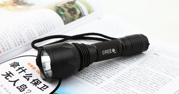 亚马逊应急灯照明LED强光手电筒充电远射防水家用消防手电 A9