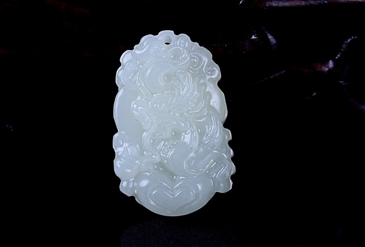 商品名称:云上於天 和田玉青白玉十二生肖吊坠属相龙吊坠挂件(附国检