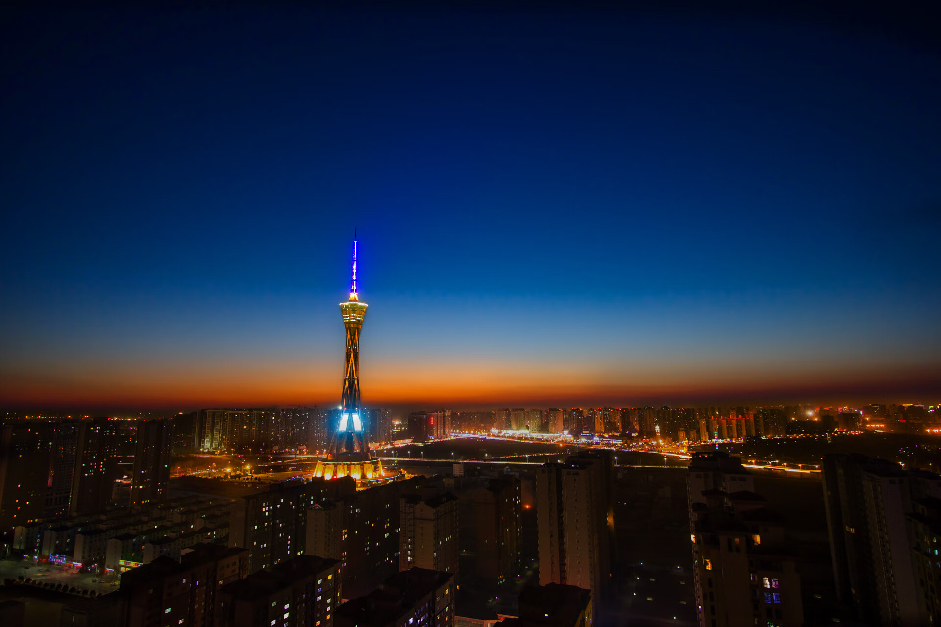 波导手机:水晶光电：第三款AR-HUD很快将在长安深蓝新款车型上推向市场