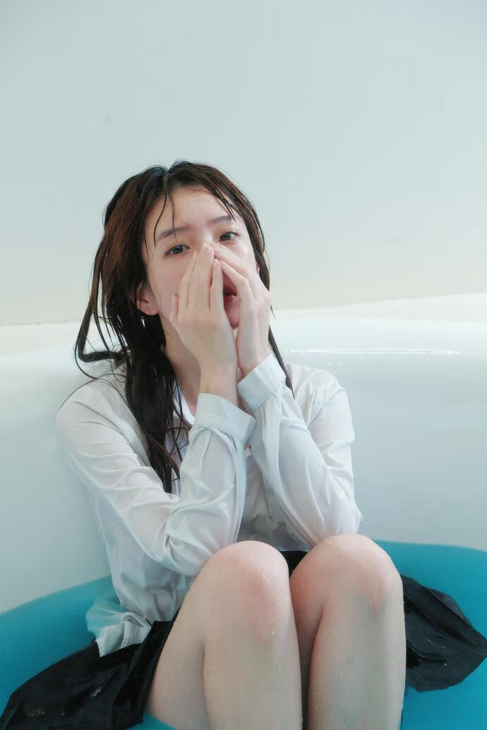 攻弦弦弦 NO.003 蓝血 (1).jpg