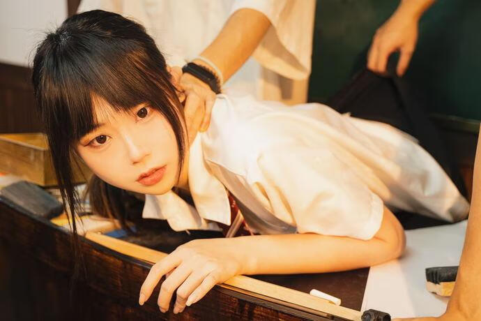 安曜曜 001 教室 放学后 (1).jpg