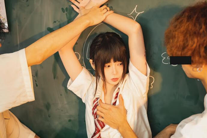 安曜曜 001 教室 放学后 (2).jpg