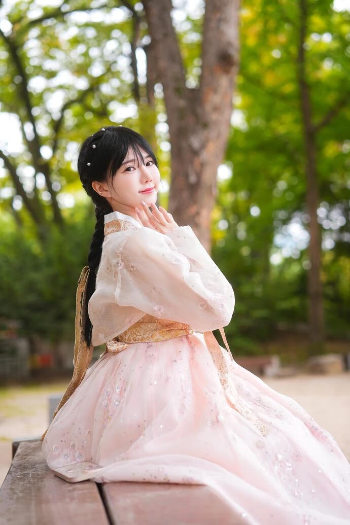 Sally Dorasnow-2025 New Year Hanbok [20P-302MB]