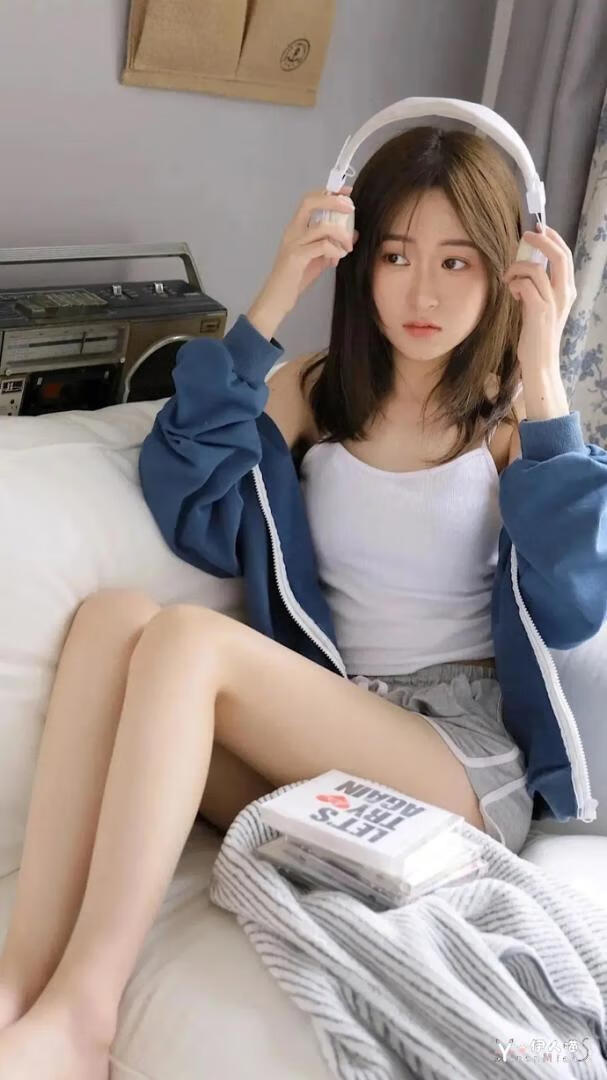 「萌妹壁纸」 YRM.011-软萌妹子图