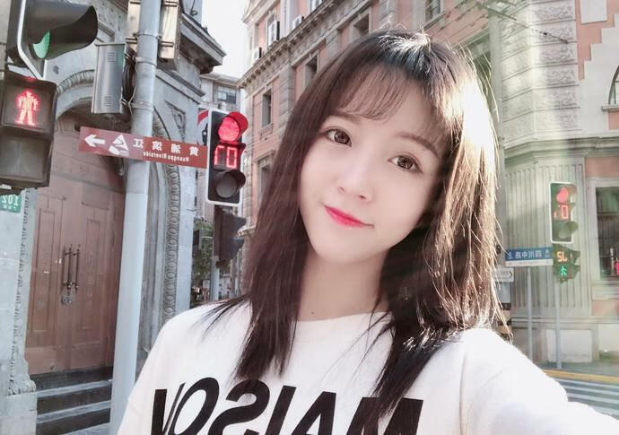 虎牙莉哥 伊人喵 (1).jpeg