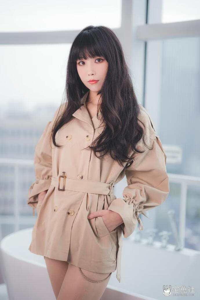 汪知子 NO.013 风衣.jpg