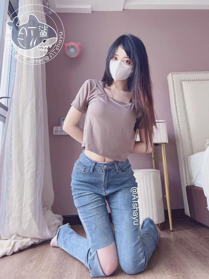 AT鲨 - NO.09 邻家姐姐的反差.jpg