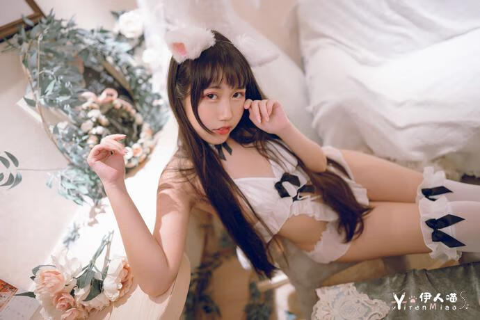 不呆猫视频图集哪里看？甜美与俏皮并存的狐狸小姐姐