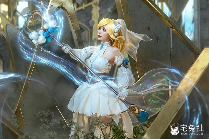 激情Cosplay爆机少女喵小吉 用独特惊艳的角度征服男粉的女菩萨