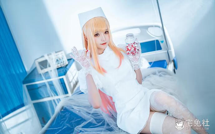 Kitaro_绮太郎 cosplay作品097 喜多川海梦 白色护士 (1) 宅兔社.jpg 治愈系的诱惑!Kitaro_绮太郎喜多川海梦的黑白护士,快乐加倍!