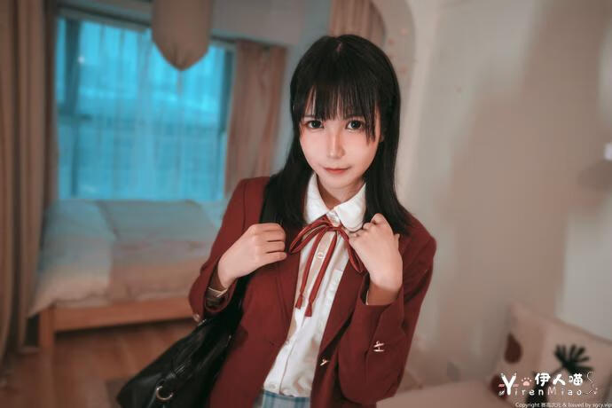cosplay作品022 逐月SU - 女儿的朋友 伊人喵.png 甜美文静的萌妹子 逐月su车内未删减作品合集在哪能看?
