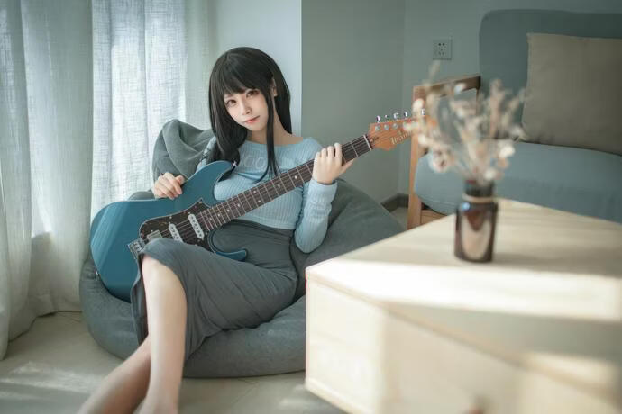 三無人型-吉他妹妹[24P-224M]