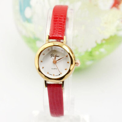 

Fashionable Vintage Women Quartz Watch Fashion Watches Wristwatch with PU Strap Band