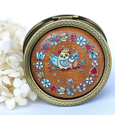 

Toponeto Wooden Retro Mini Mirror Metal Cartoon Printed Double-sided Folding Round Mirror