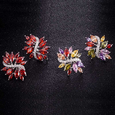 

NEW Fashion Luxury Zircon Flower Stud Earrings Studs Korean Style