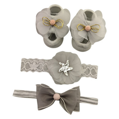 

Newborn Baby Girls Headband Bow Flowers Cloth Hair Bands Hair Accessories Socks Gift Boxes Three-piece Suits Newborn Girts