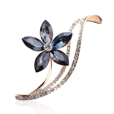 

New Fashion Brand Crystal Flower Brooches Stone Fashionable Five Leaf Girls Brooches Gifts Pins