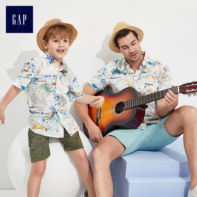 

GAP flagship store childrens clothing boy comfortable cotton map printing short-sleeved wide-neck shirt 307759 light sense white 110cm XS