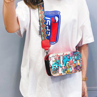 

Women Wide Shoulder Straps English Letter Shoulder Bag Girl Creative Color Graffiti Bag Hip-Hop Style Cross Body Bag
