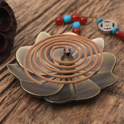 

Sakura Incense Burner Scented Copper Alloy Household Room Aromatherapy Stove Sandalwood Furnace Creative Supplies